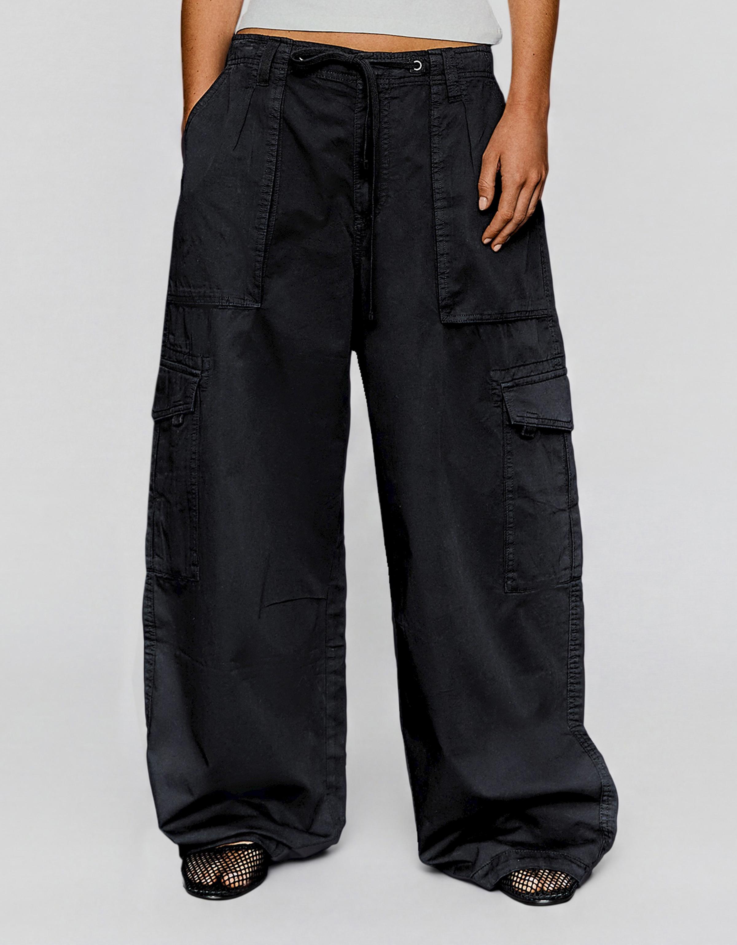 Parachute cargo trousers — Black