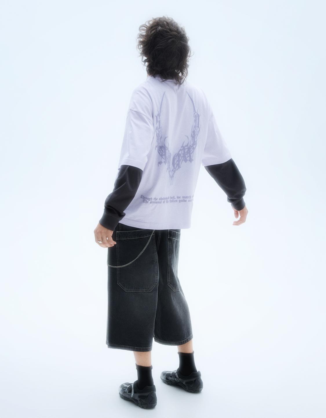 تيشرت فضفاض بطبعة وأكمام قصيرة