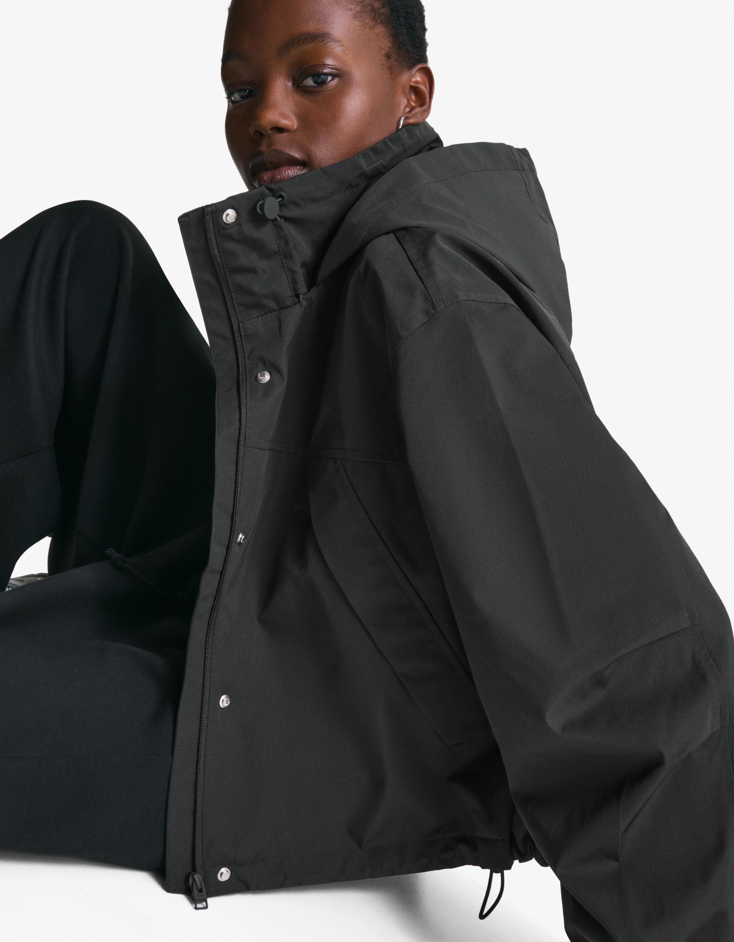 Bershka Technische Jacke Mit Kapuze Damen Xs Schwarz
