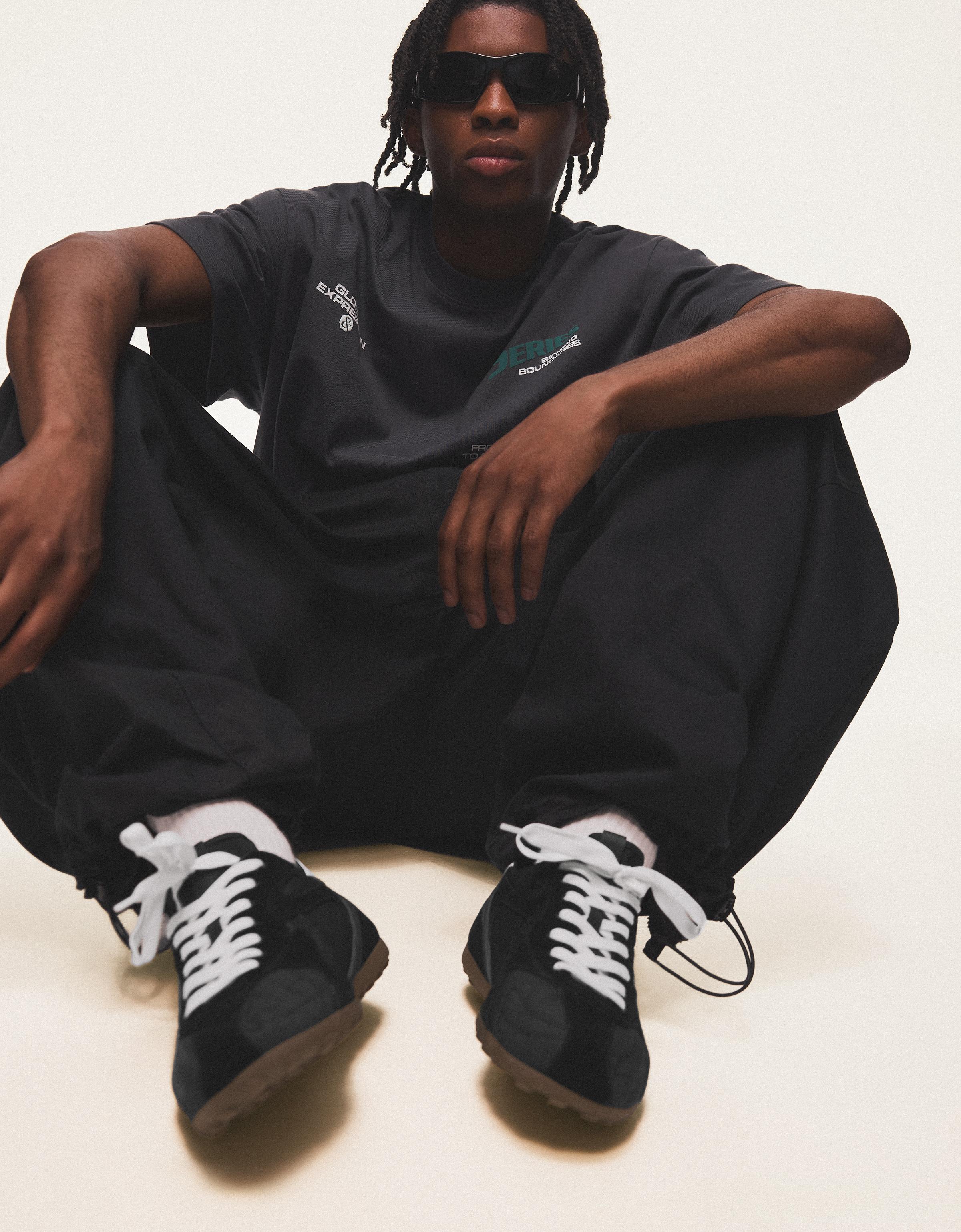 SLIM RETRO TRAINERS — BLACK