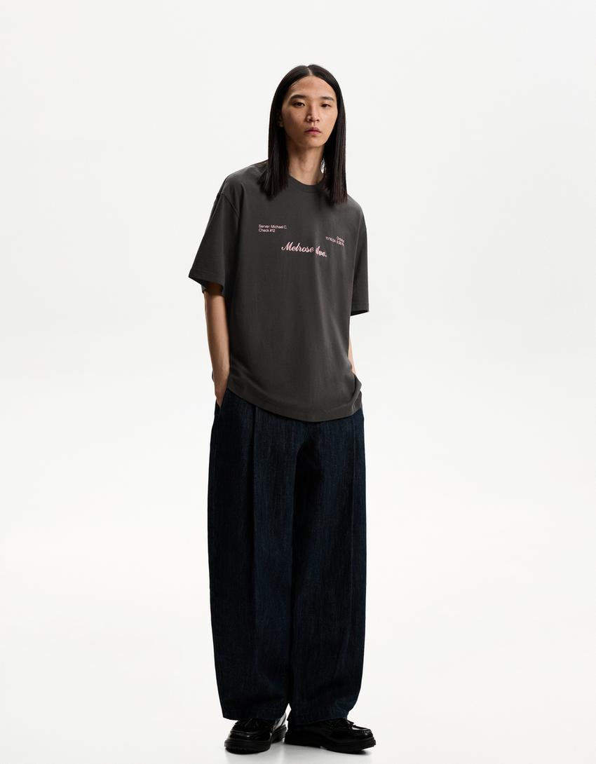 Short sleeve T-shirt with embroidery