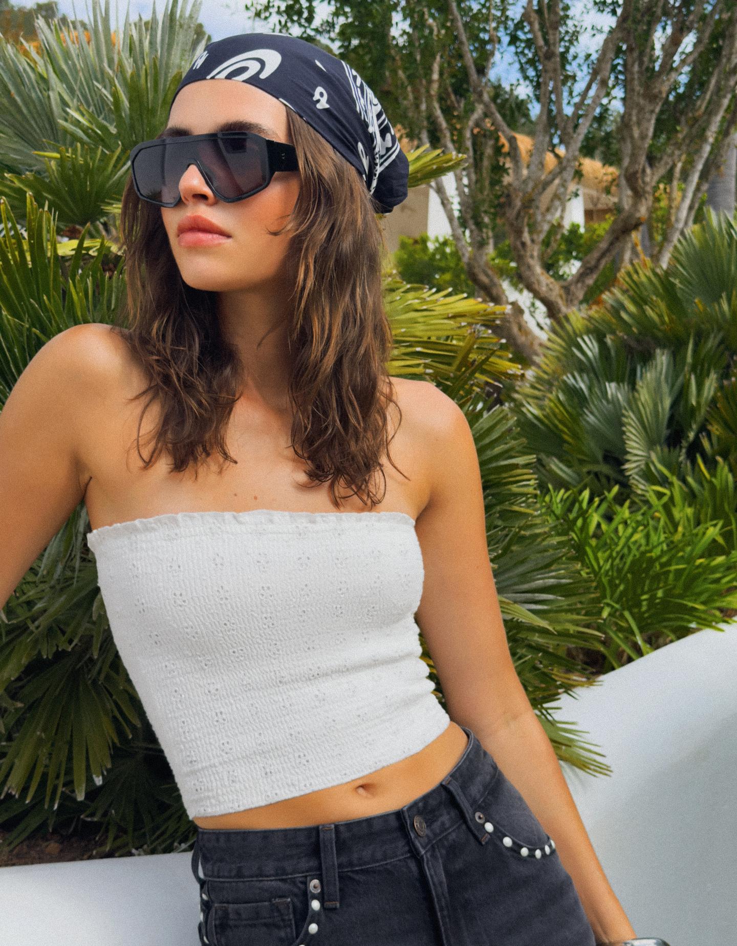 Bershka top bandeau biały złamany