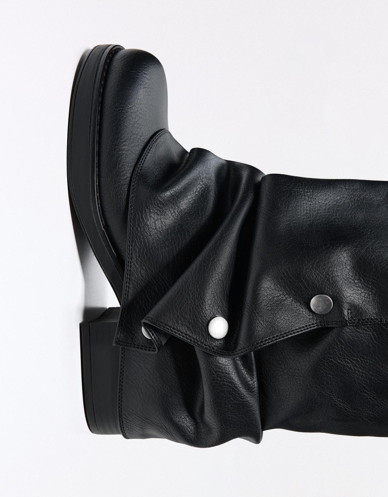 Flat TROUSER boots — BLACK