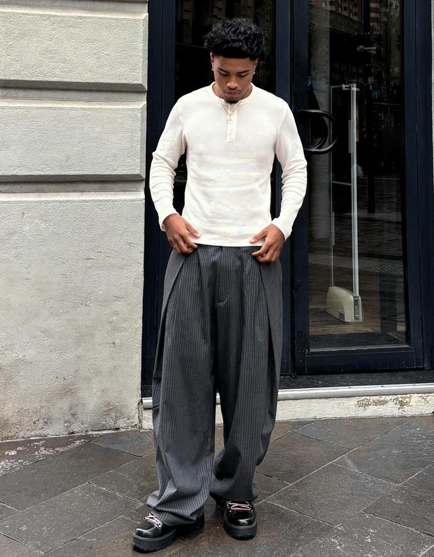 Long-sleeve slim-fit Henley collar T-shirt-Off white