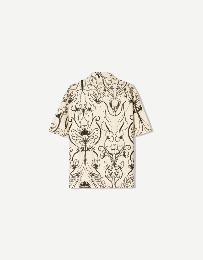 Camisa manga curta estampada-Cru
