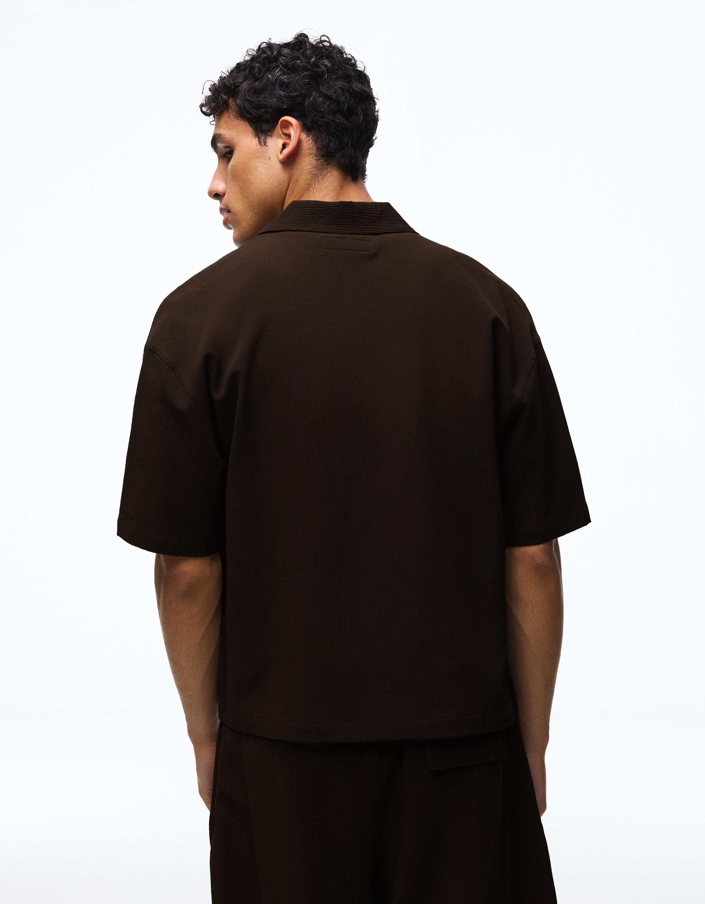 Pleated short sleeve boxy shirt — Brown