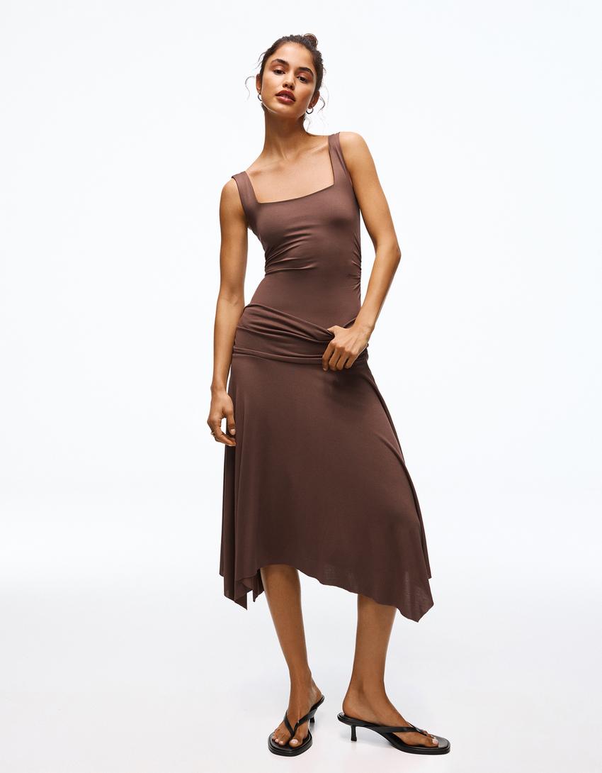Square neck strap body-Brown