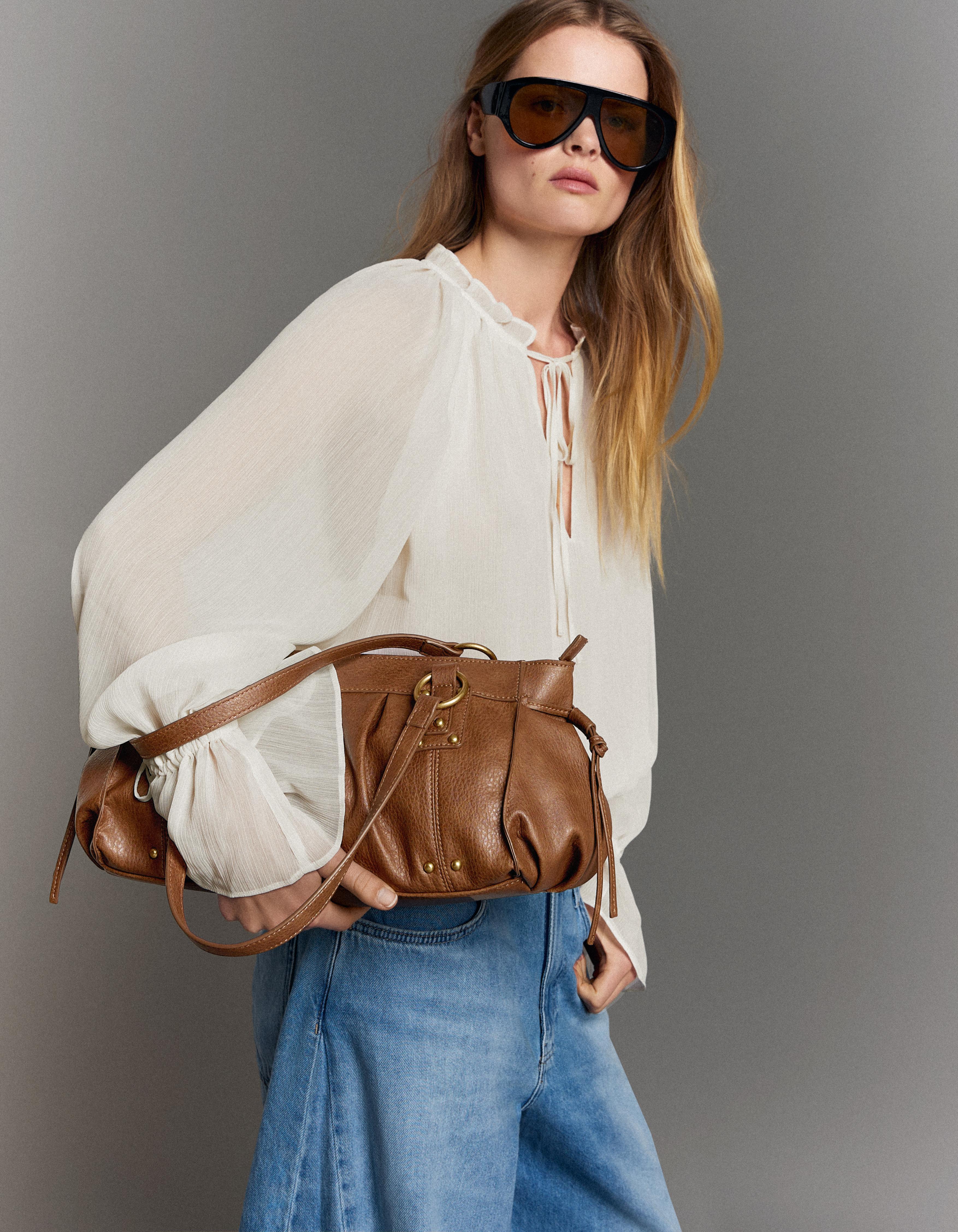 Studded bag — Brown