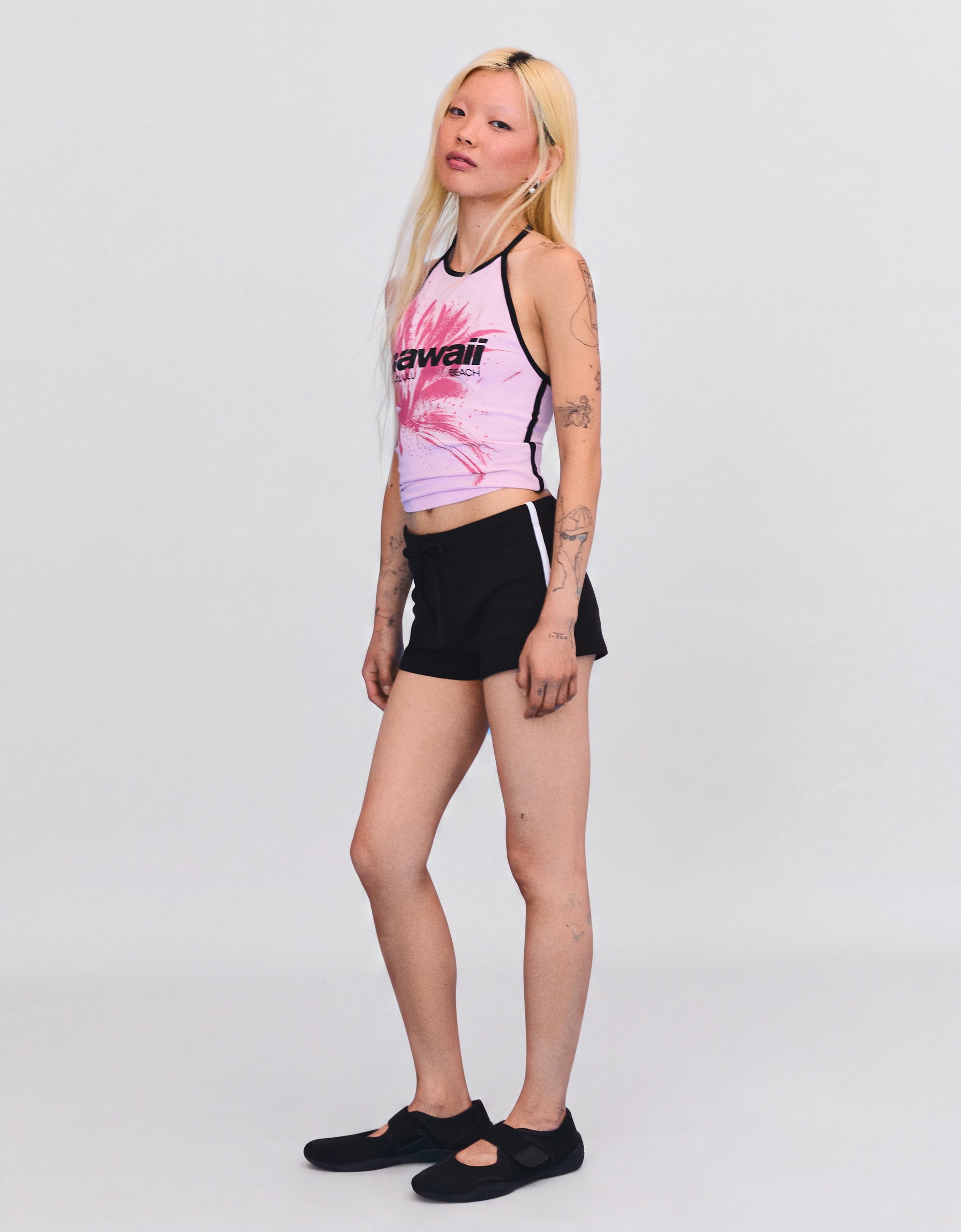 Contrast print halter top — Pink
