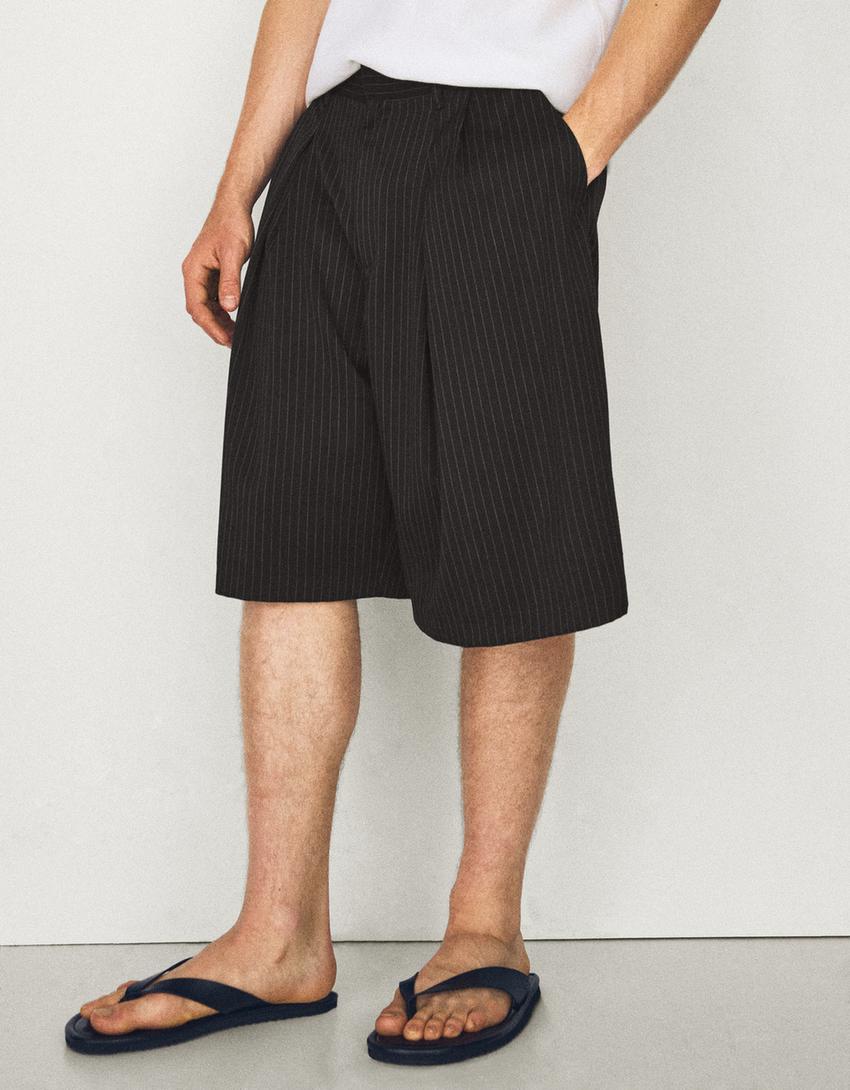 Wide-leg pinstripe Bermuda shorts with darts-Black