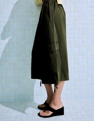Elasticated waist cargo Bermuda shorts — Khaki 2