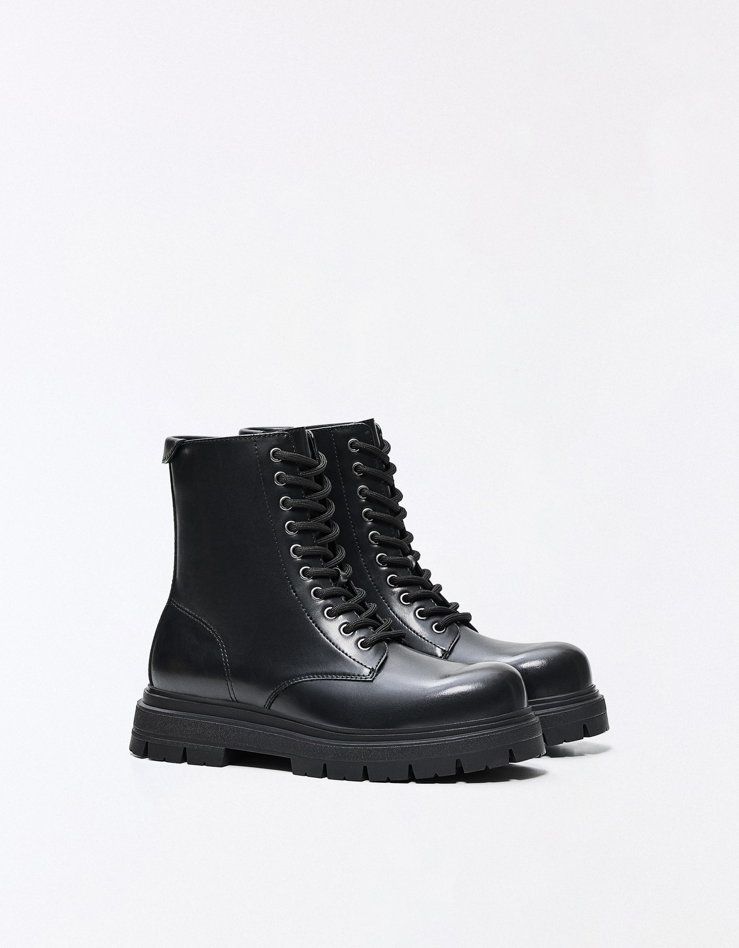 LACE-UP ANKLE BOOTS — BLACK