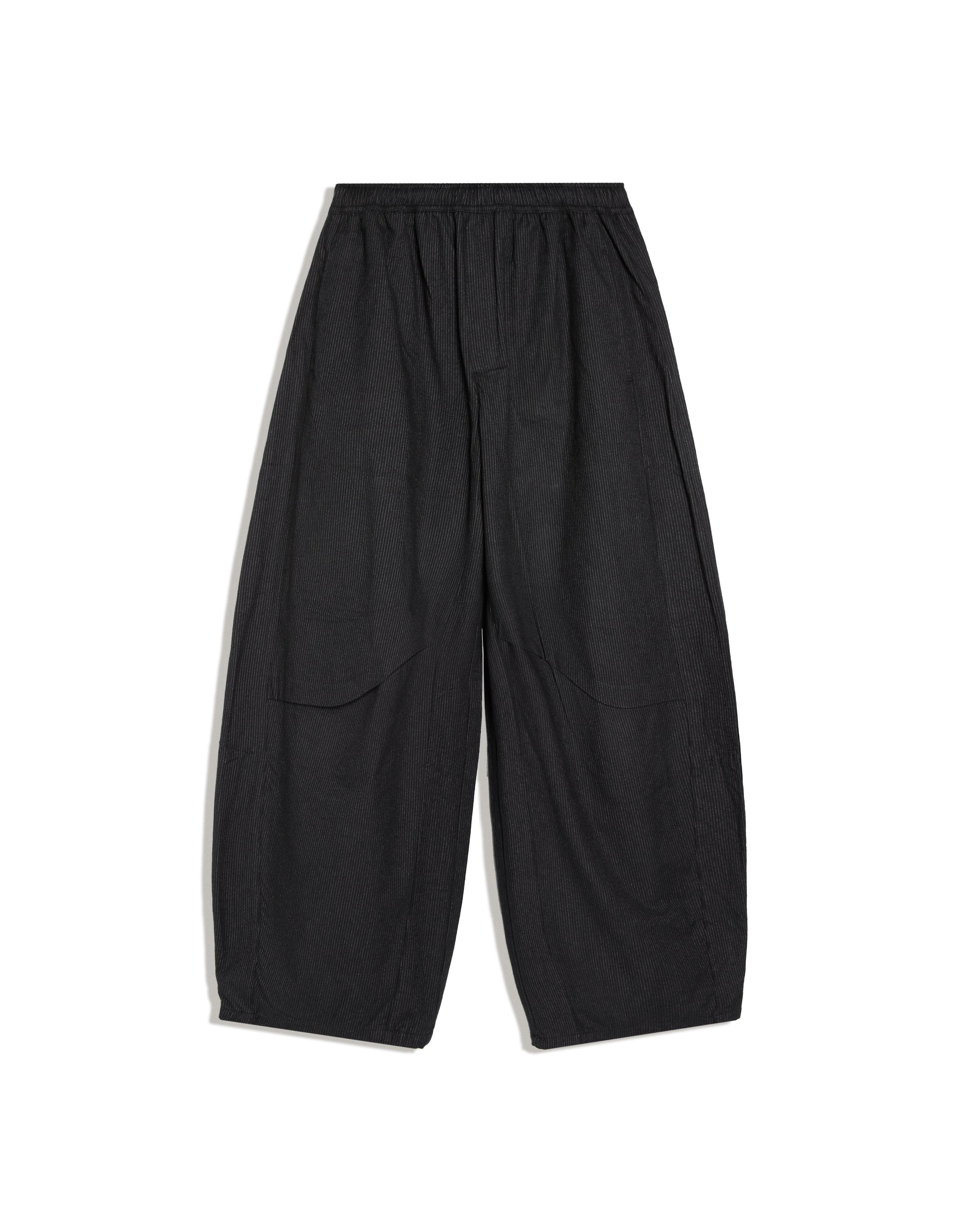Checked barrel trousers — Black