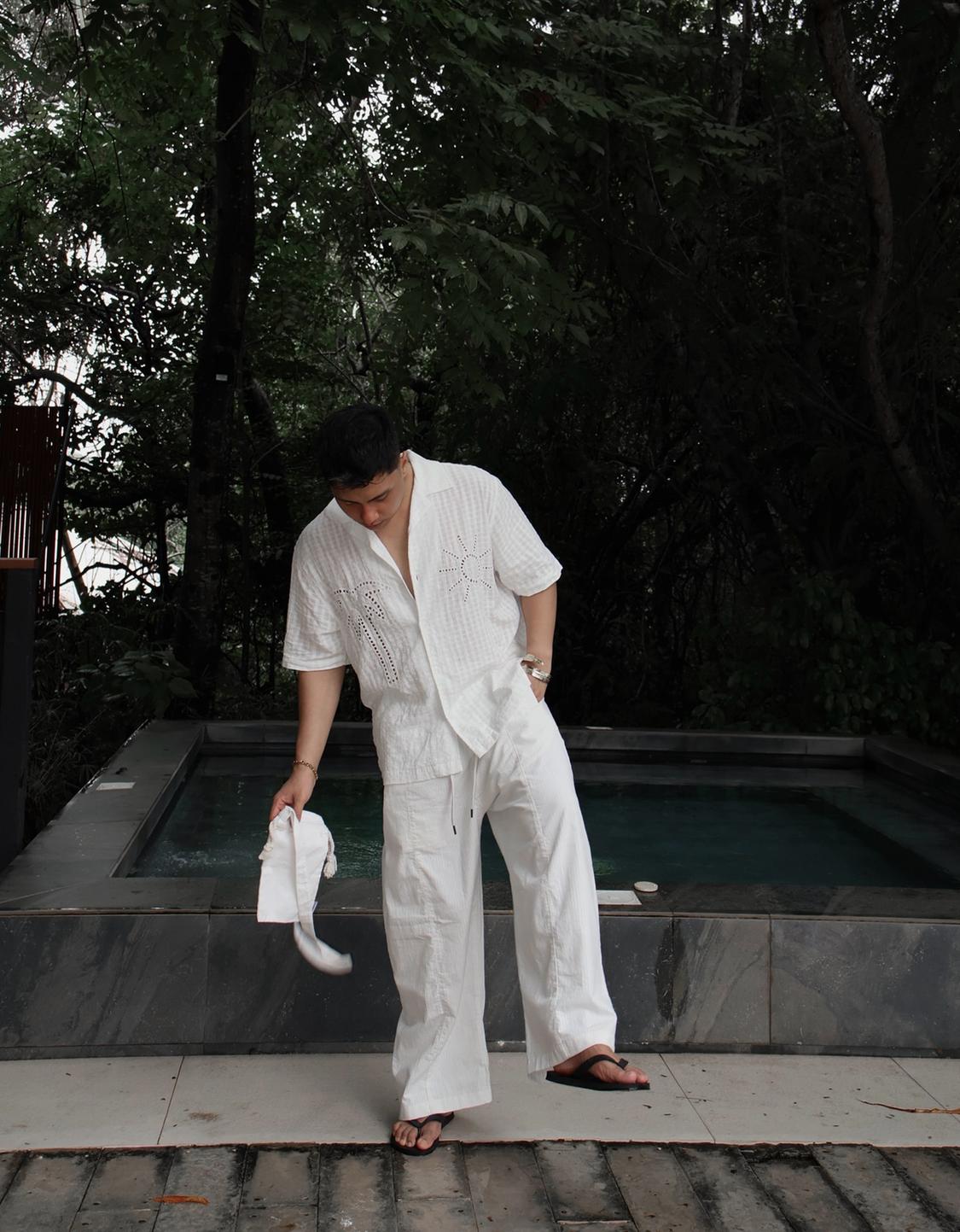 Embroidered short sleeve shirt