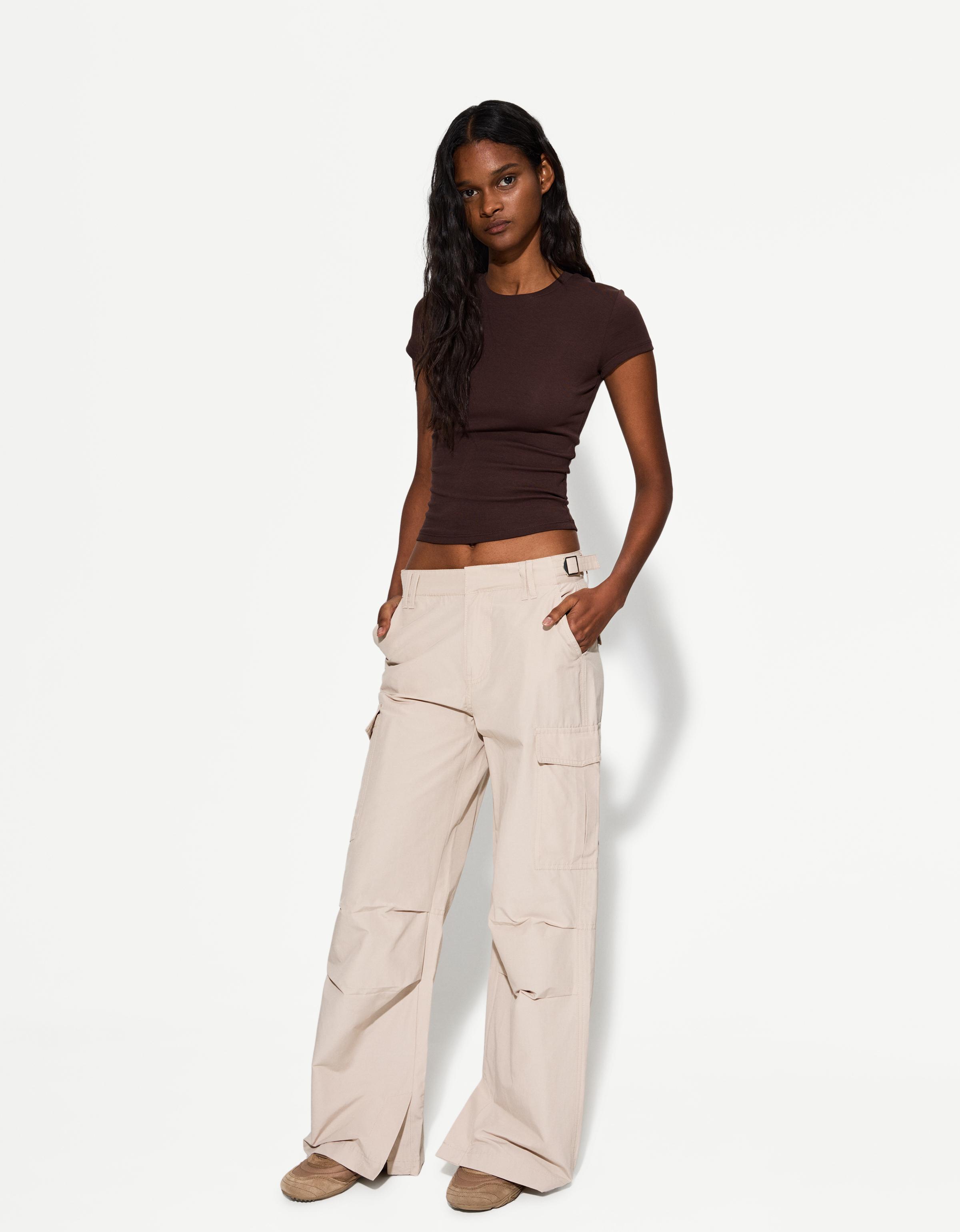 Bershka Verstellbare Wide-Leg-Cargohose Damen 36 Steinfarbe