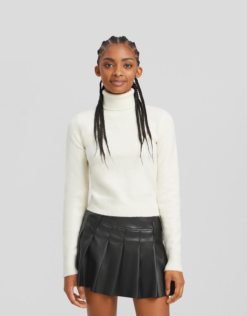 تنورة قصيرة من جلد صناعي بثنيات-أسود-1