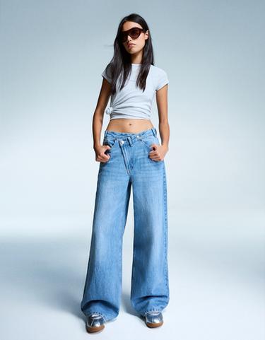 Wide-leg jeans with crossover waist