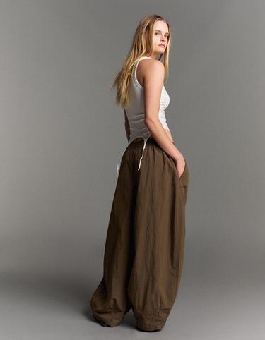 Technical cropped volume trousers — Brown 2