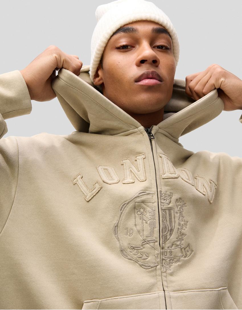 Sudadera cremallera boxy bordado-Arena
