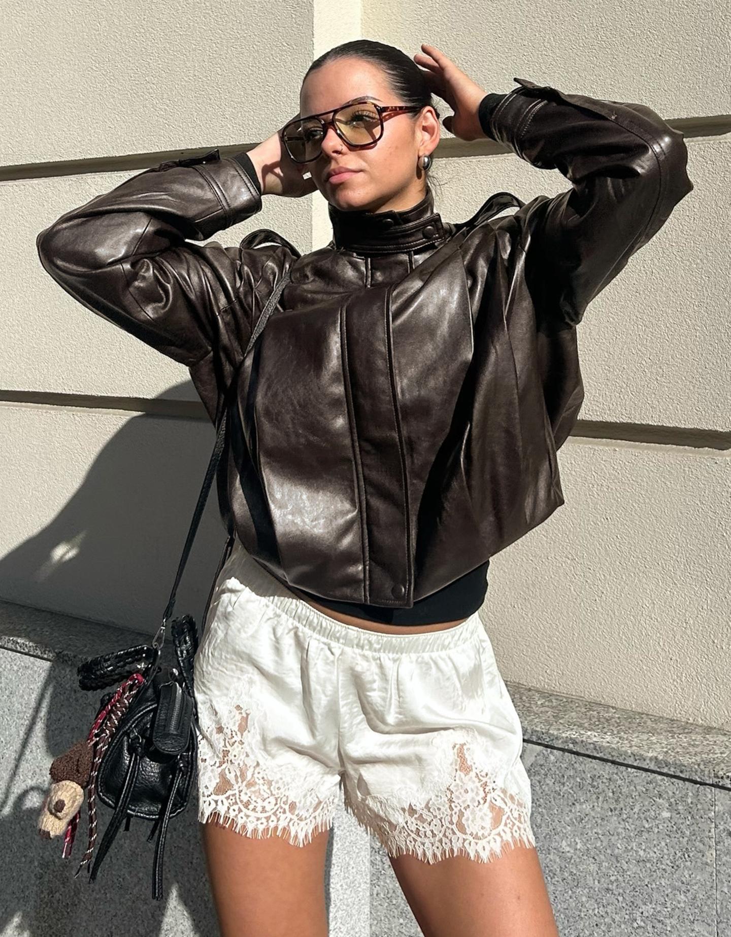 Bershka satynowe shorty z koronką biały