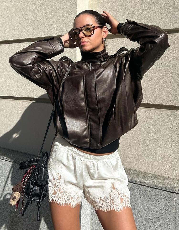 Dantelli saten şort