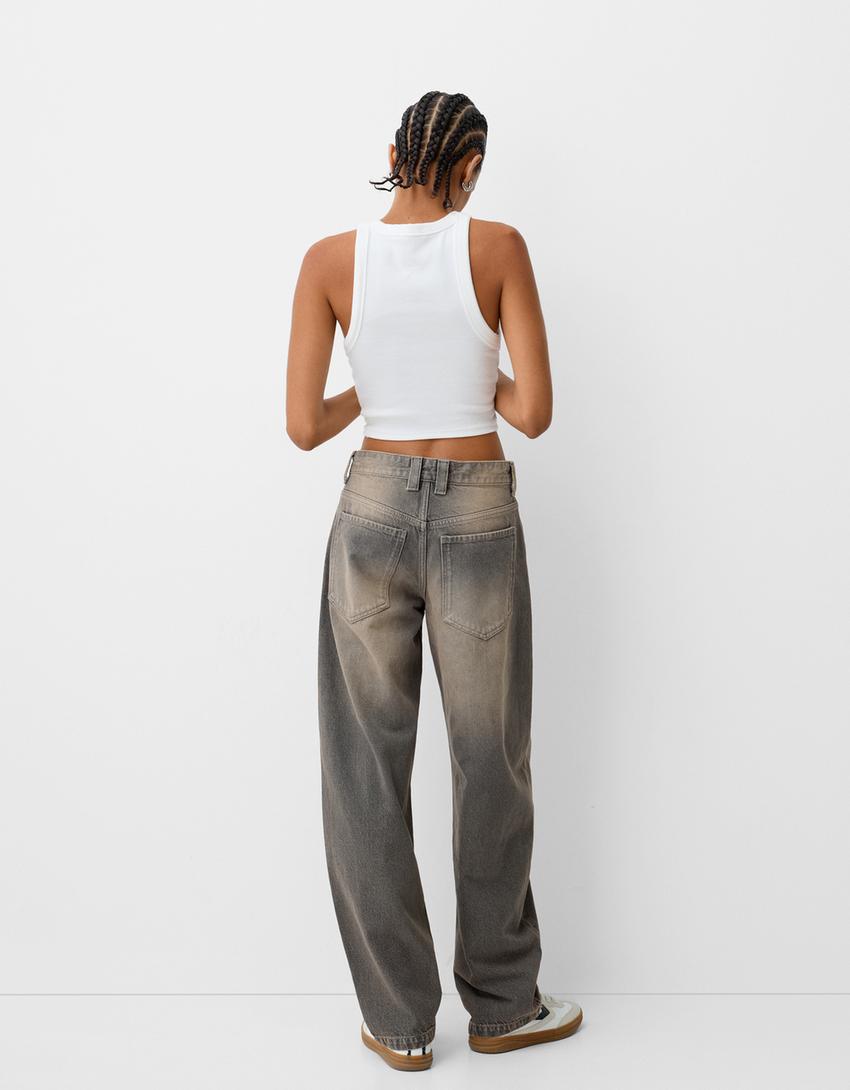 Balloon-fit baggy jeans