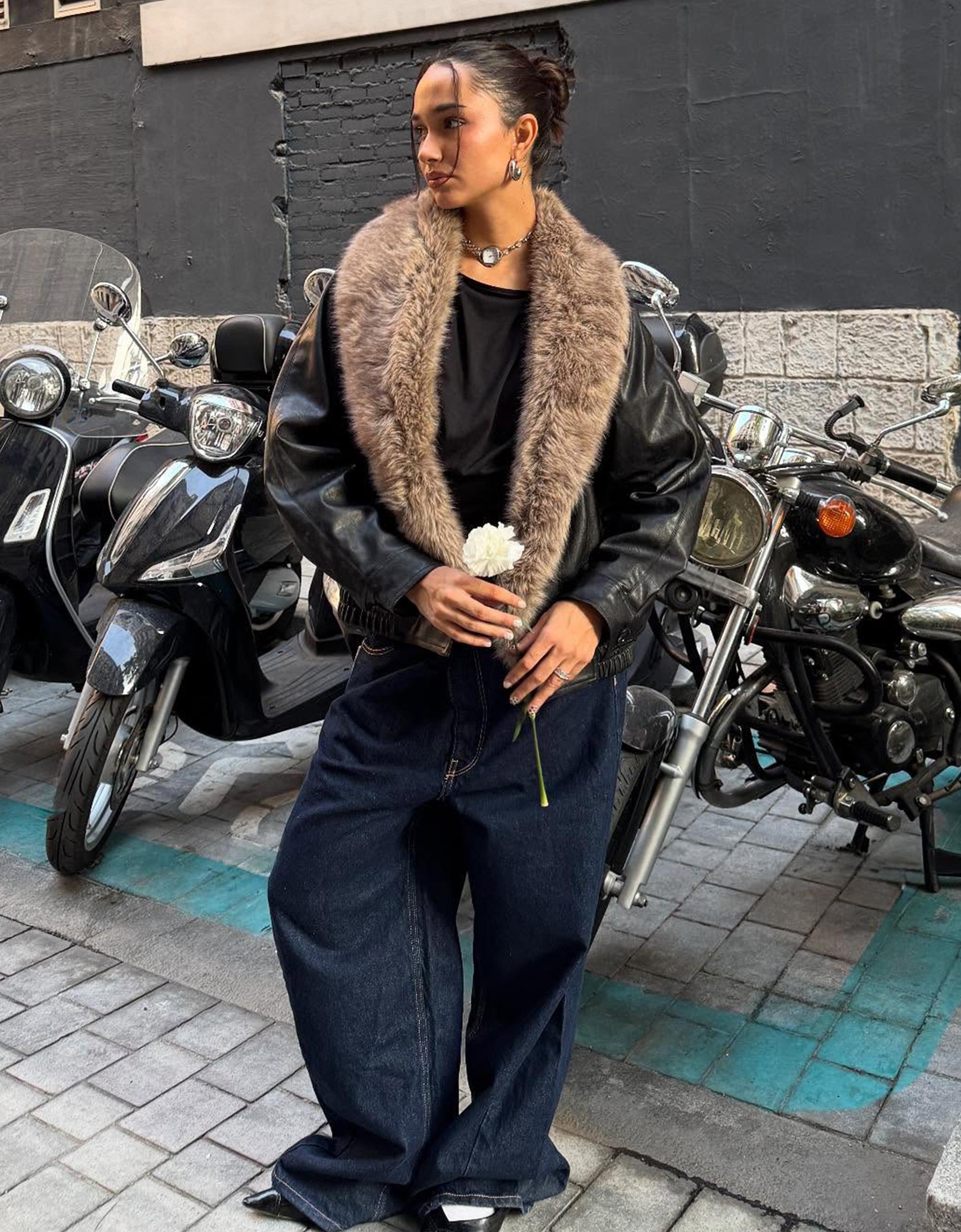 Bershka Kunstlederjacke Mit Kunstfellkragen Damen M Schwarz