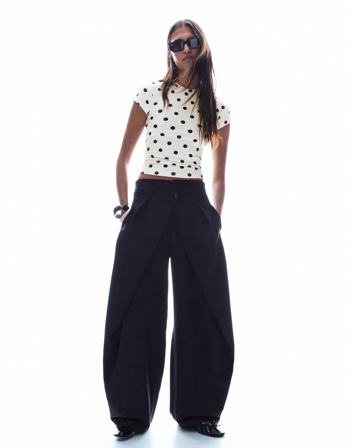 Barrel trousers with pleats