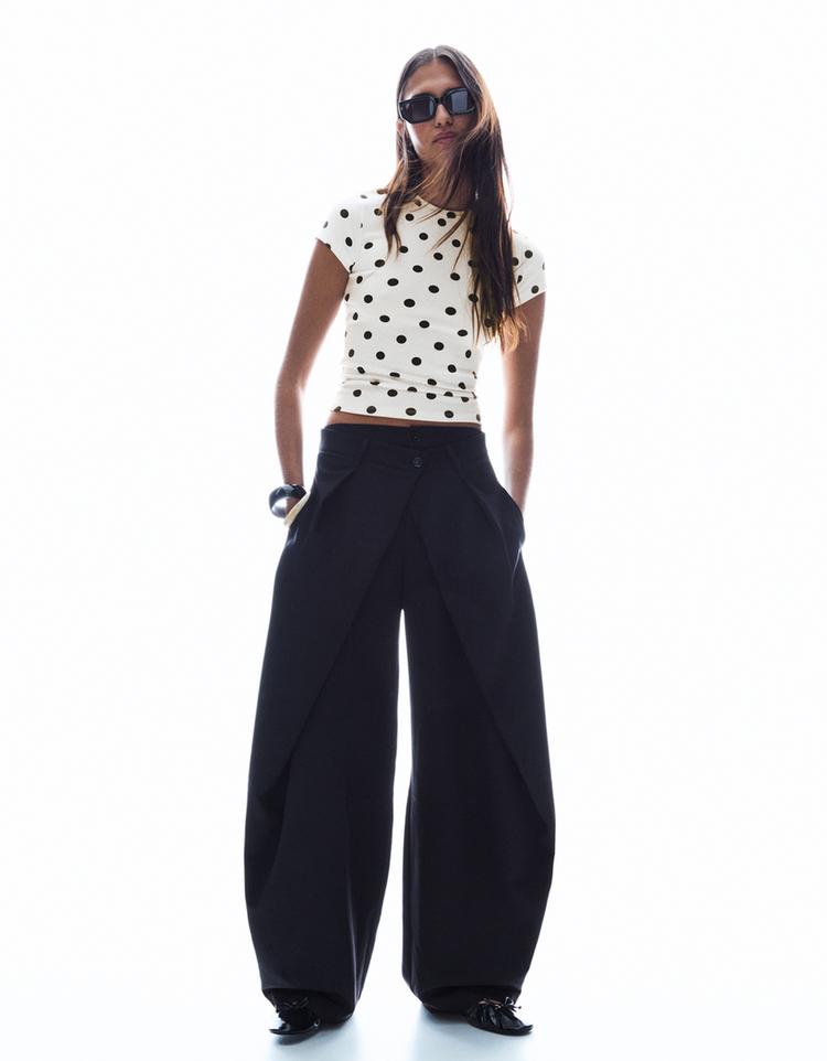 Barrel trousers with pleats