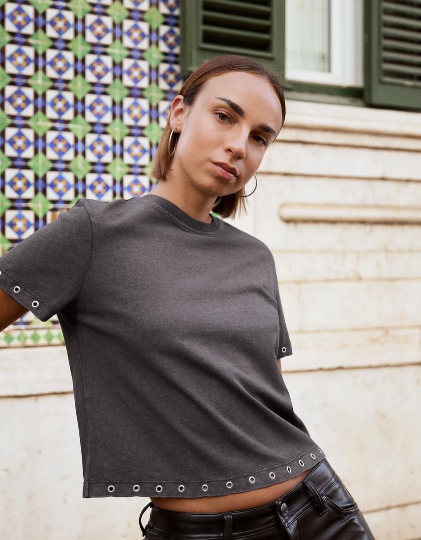 T-shirt à manches courtes à œillets-Marron