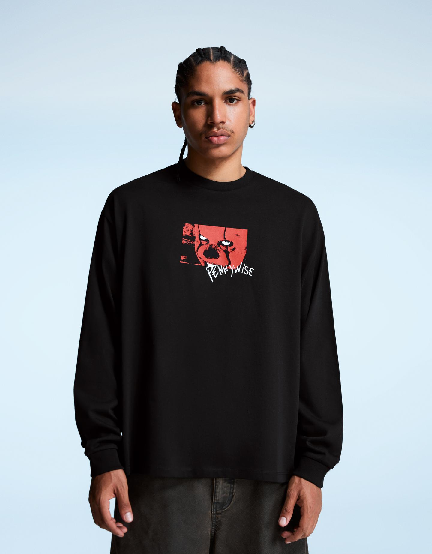 Bershka koszulka it z długim rękawem i nadrukiem czarny