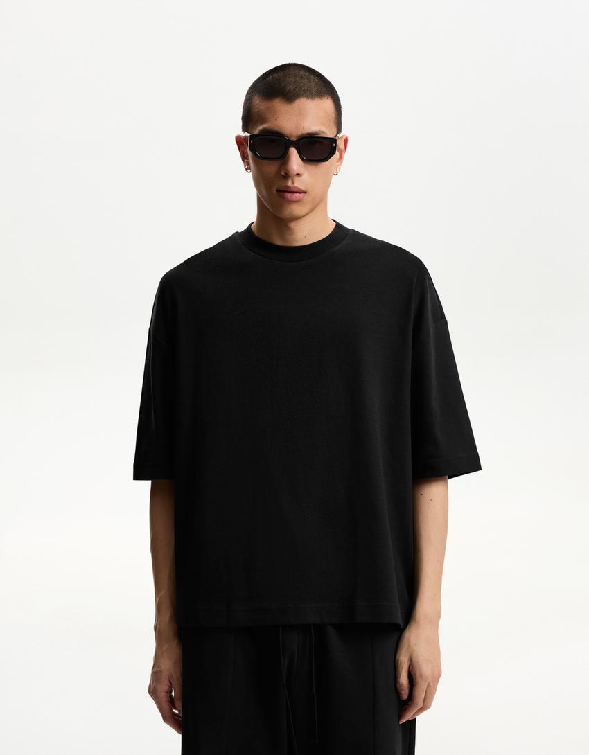 T-shirt manga curta boxy-Preto