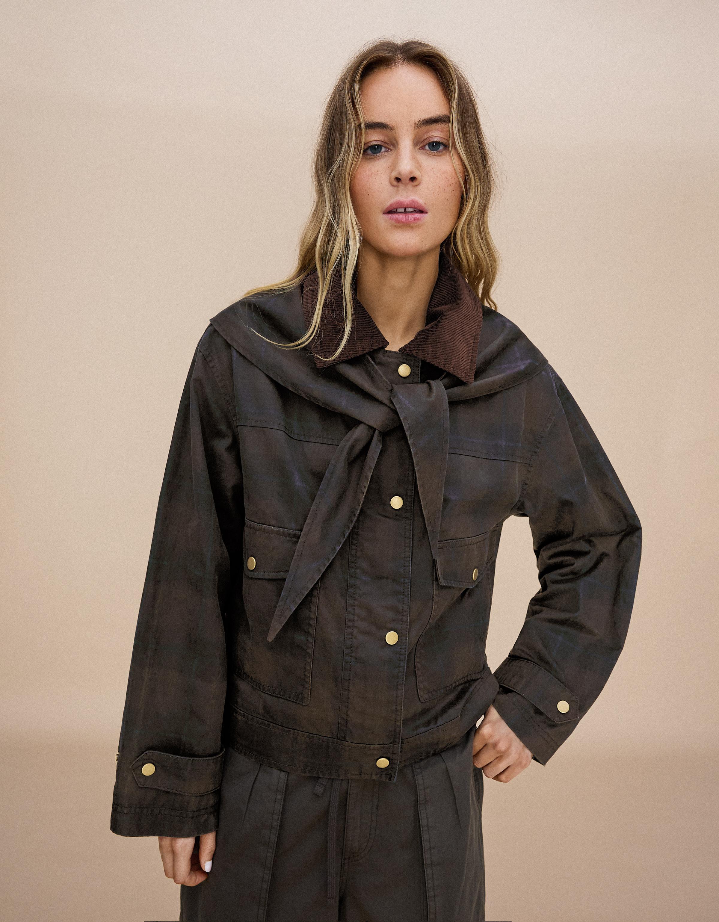 Waxed corduroy jacket with scarf — Green