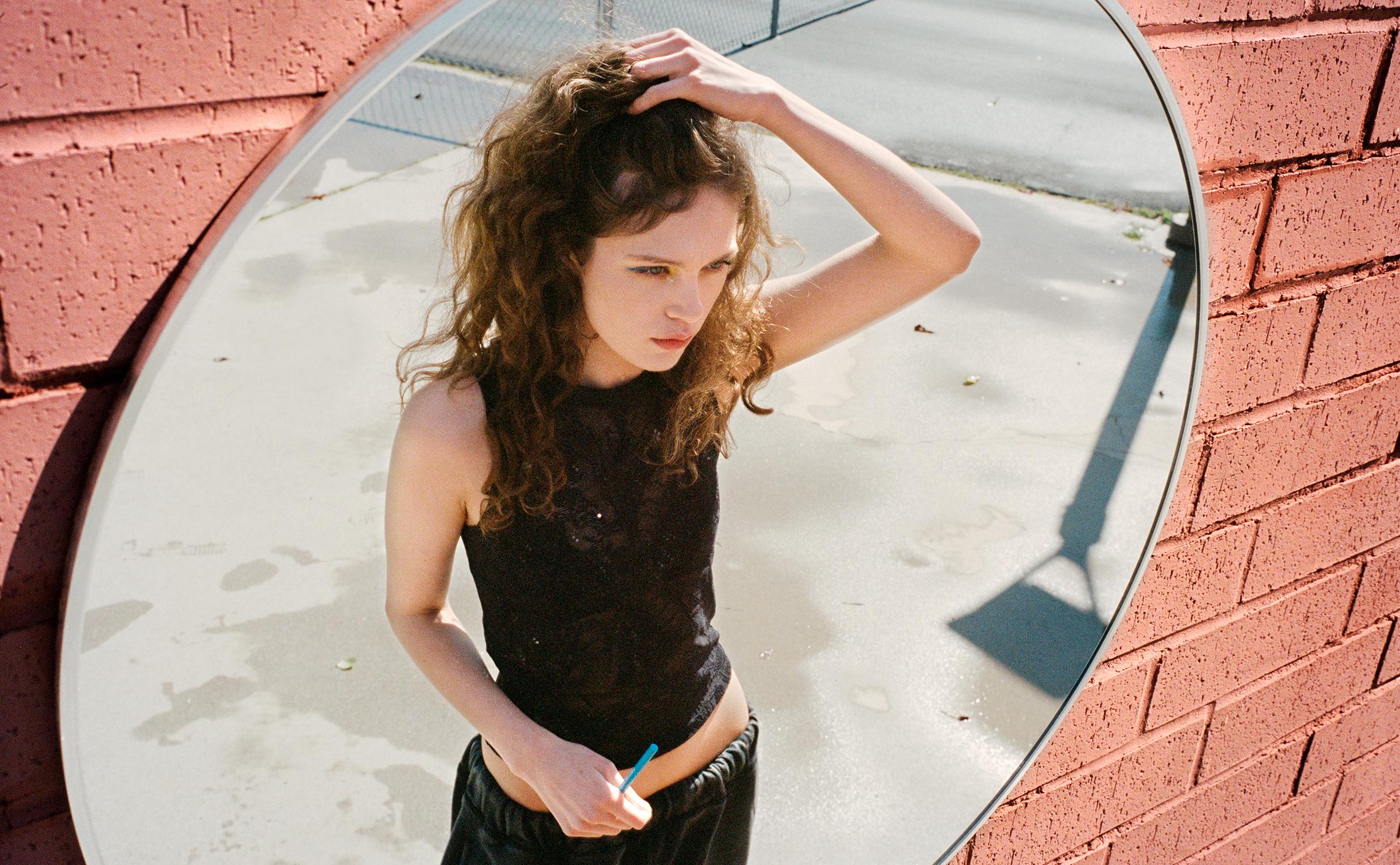 Bershka ARIES X BERSHKA dantel detaylı kolsuz top görsel 6