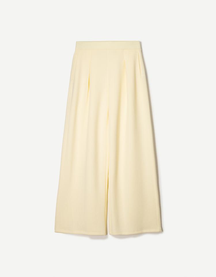 Wide-leg trousers