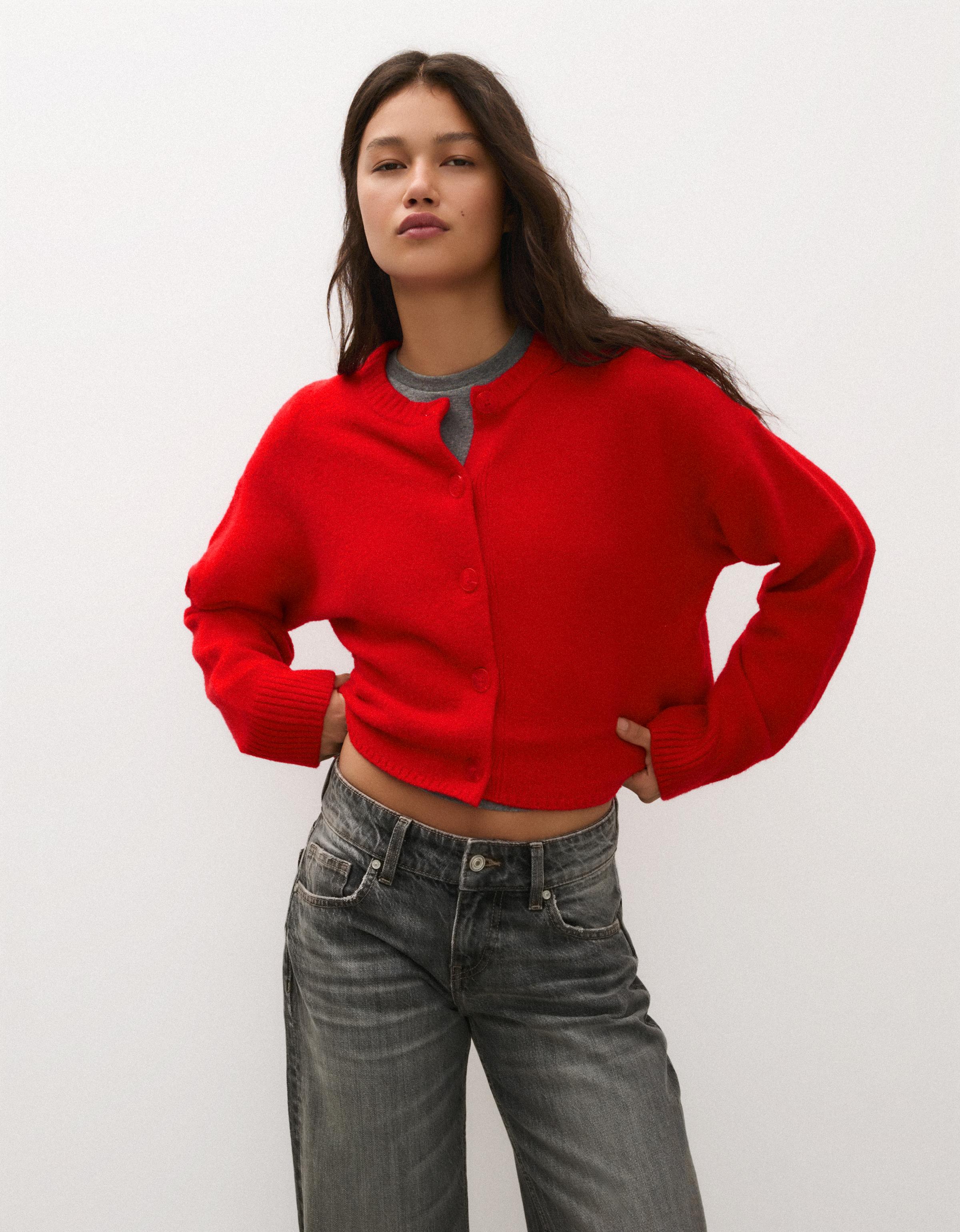 Bershka Kardigan Z Okrągłym Dekoltem I Wykończeniem Soft Kobieta Czerwony