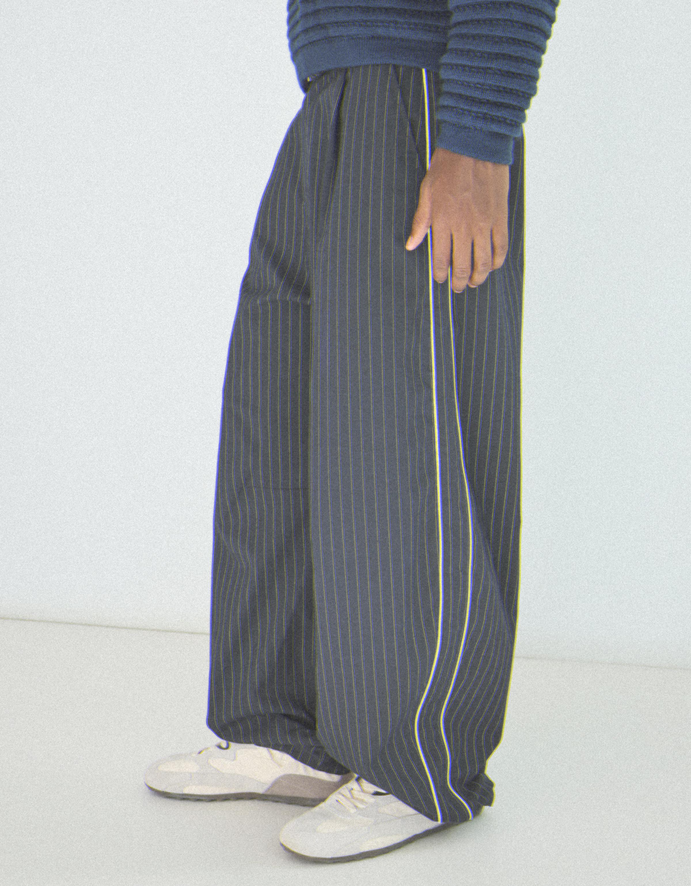 Bershka Super baggy fit ince çizgili pantolon görsel 8