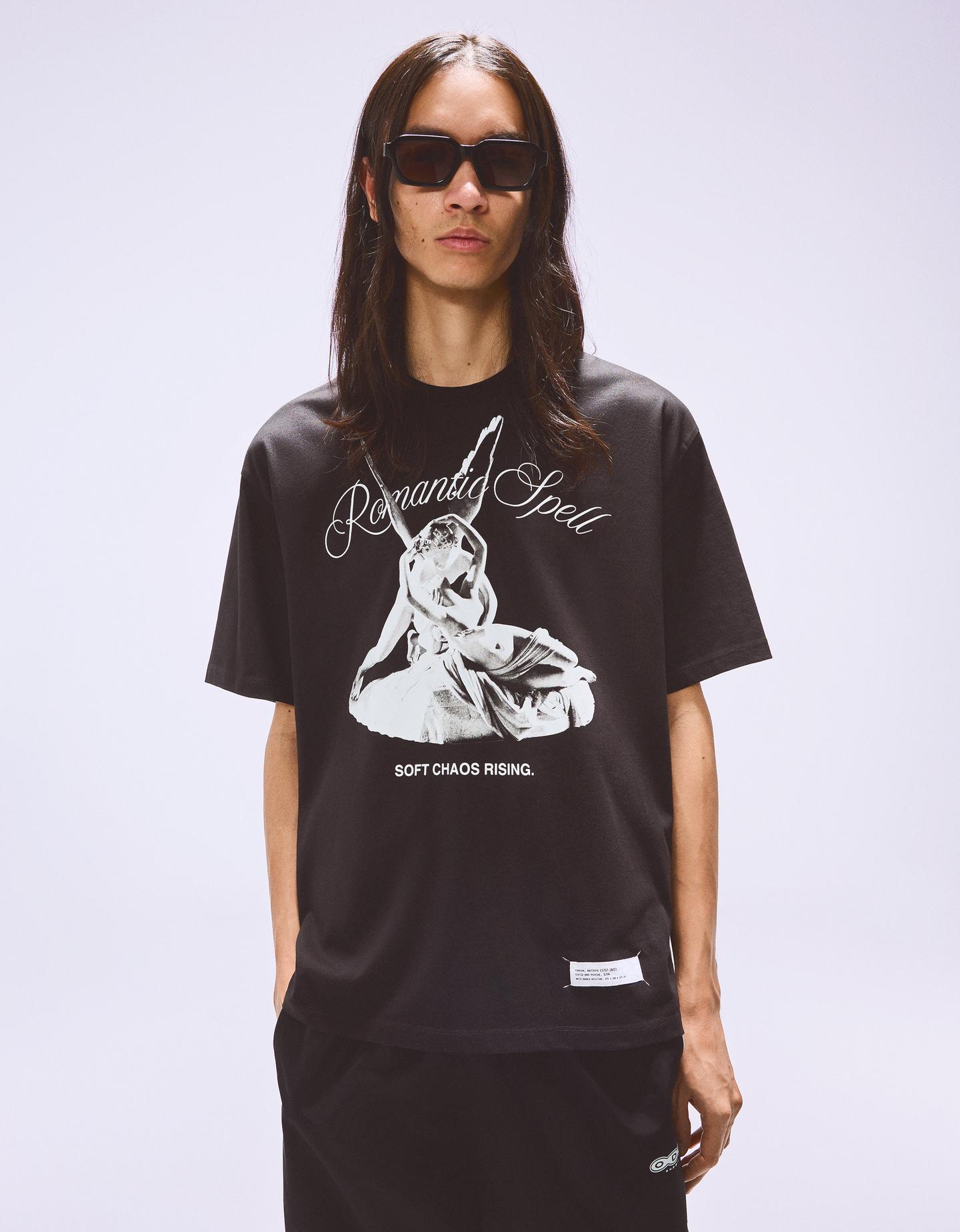 Bershka koszulka cupid and psyche z krótkim rękawem i nadrukiem czarny