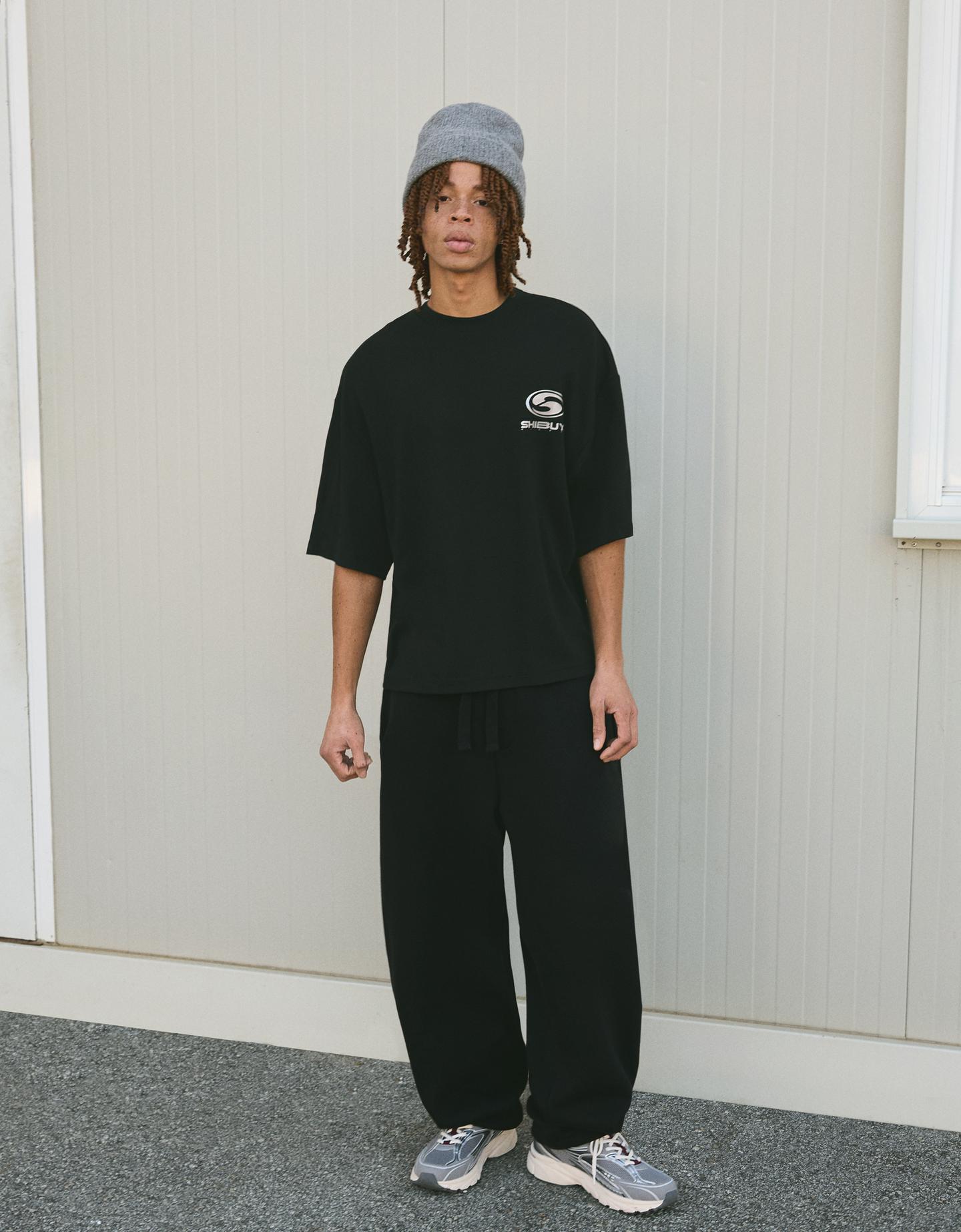 Bershka koszulka boxy z krótkim rękawem i nadrukiem czarny