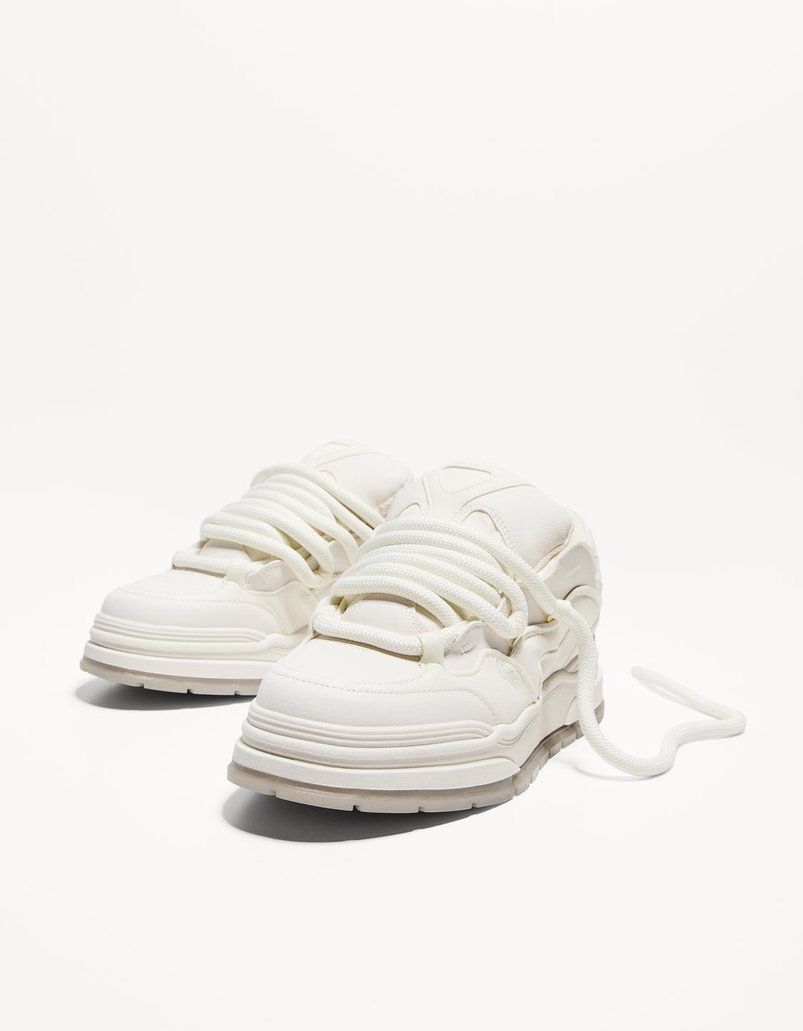 Chunky skater trainers