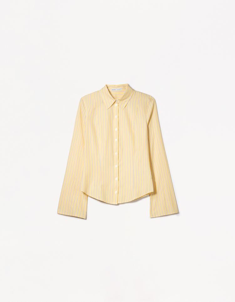 Fitted shirt with flared sleeves