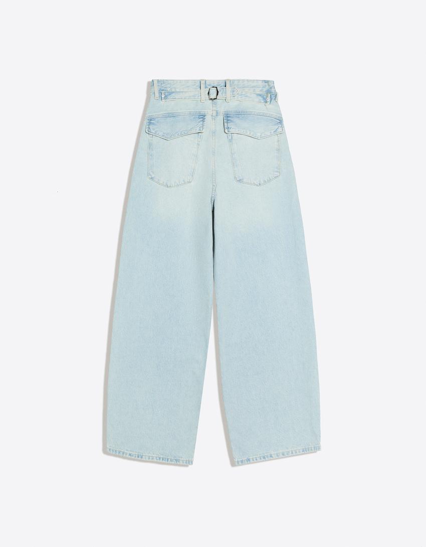 Barrel jeans with back buckle-Light blue