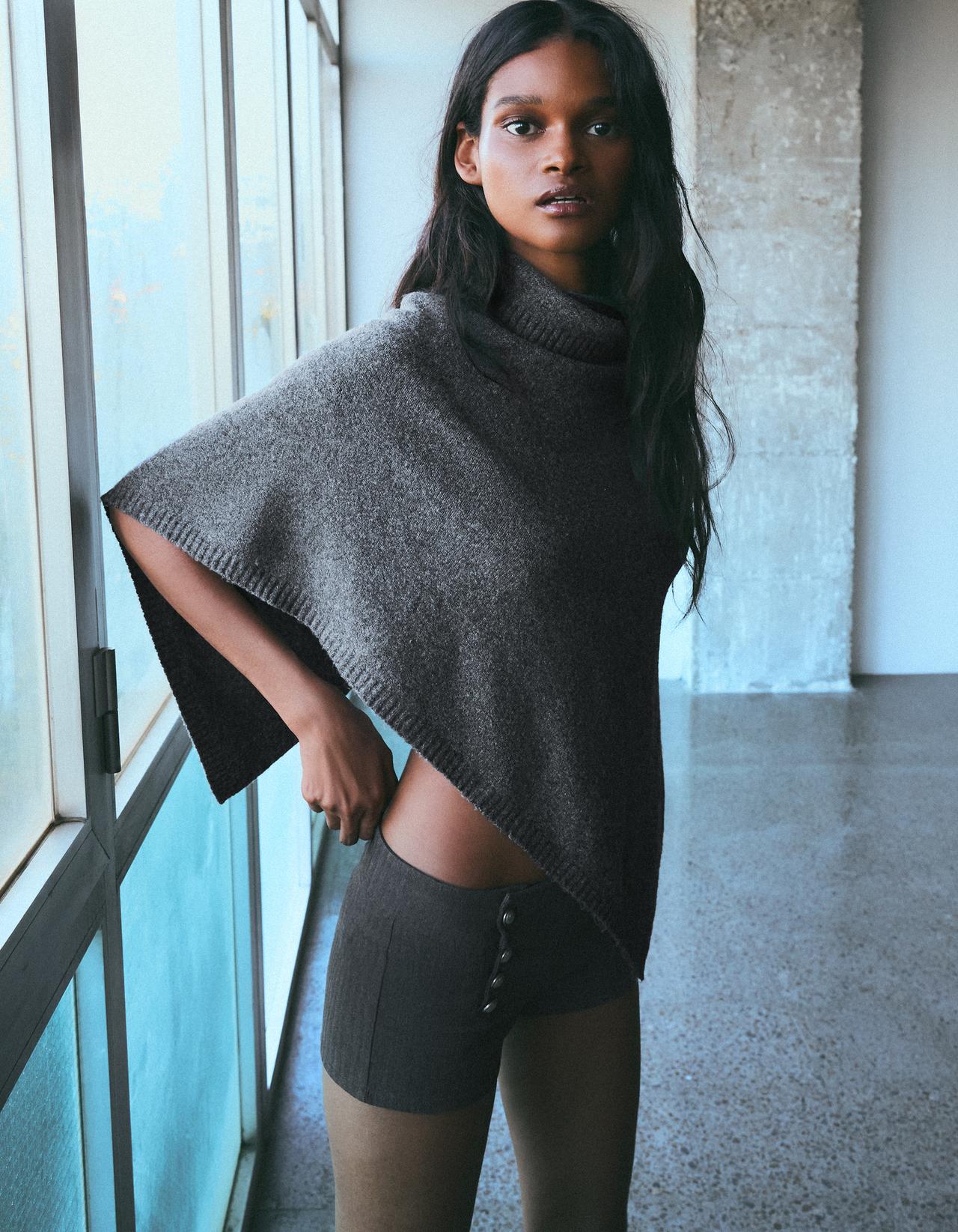 High neck knit poncho — Grey