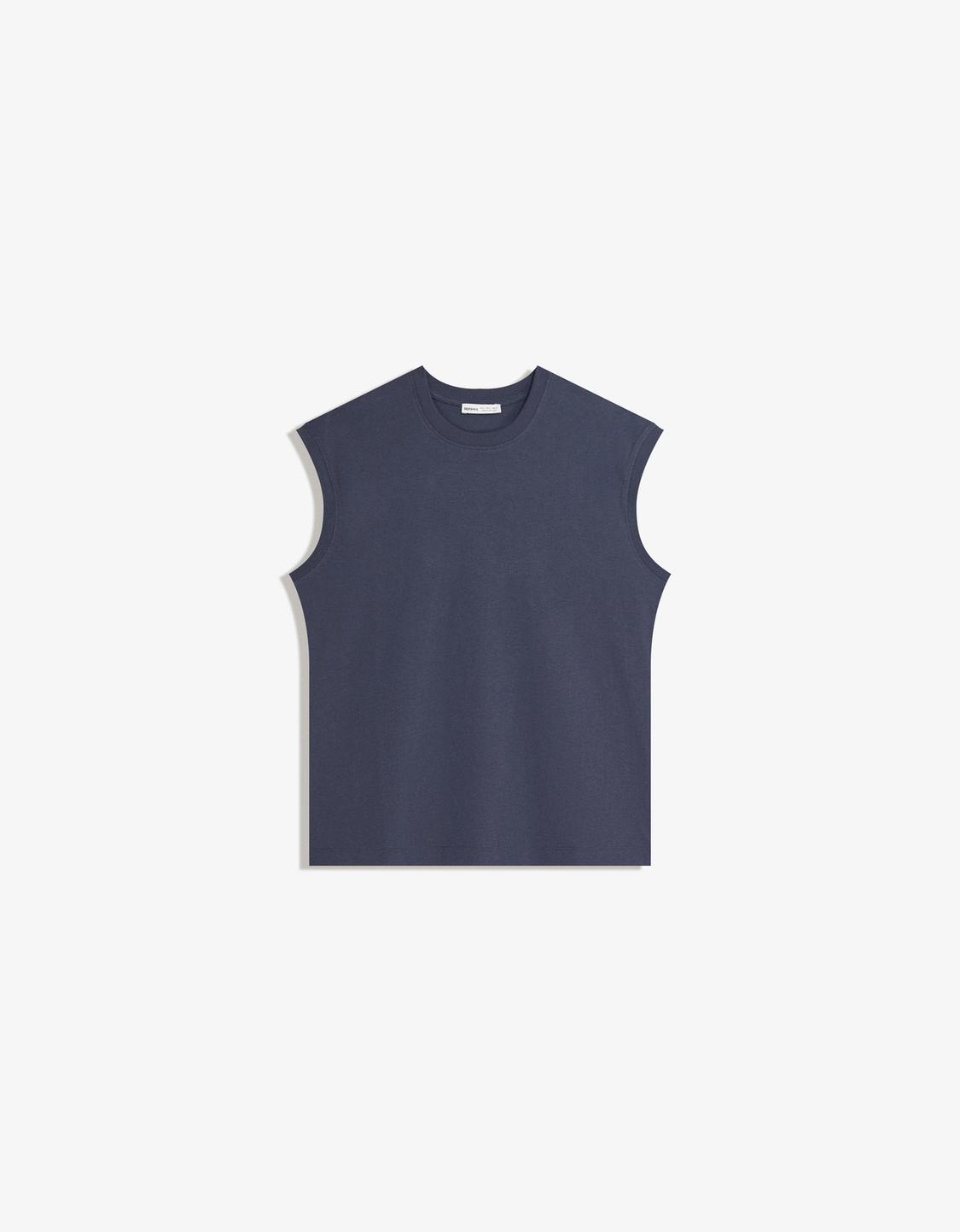 Sleeveless top