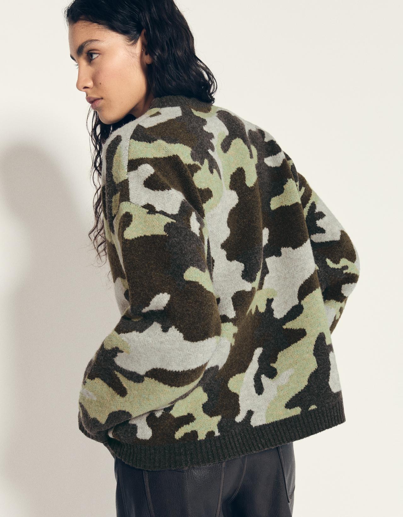 Oversize round neck print jumper — Brown