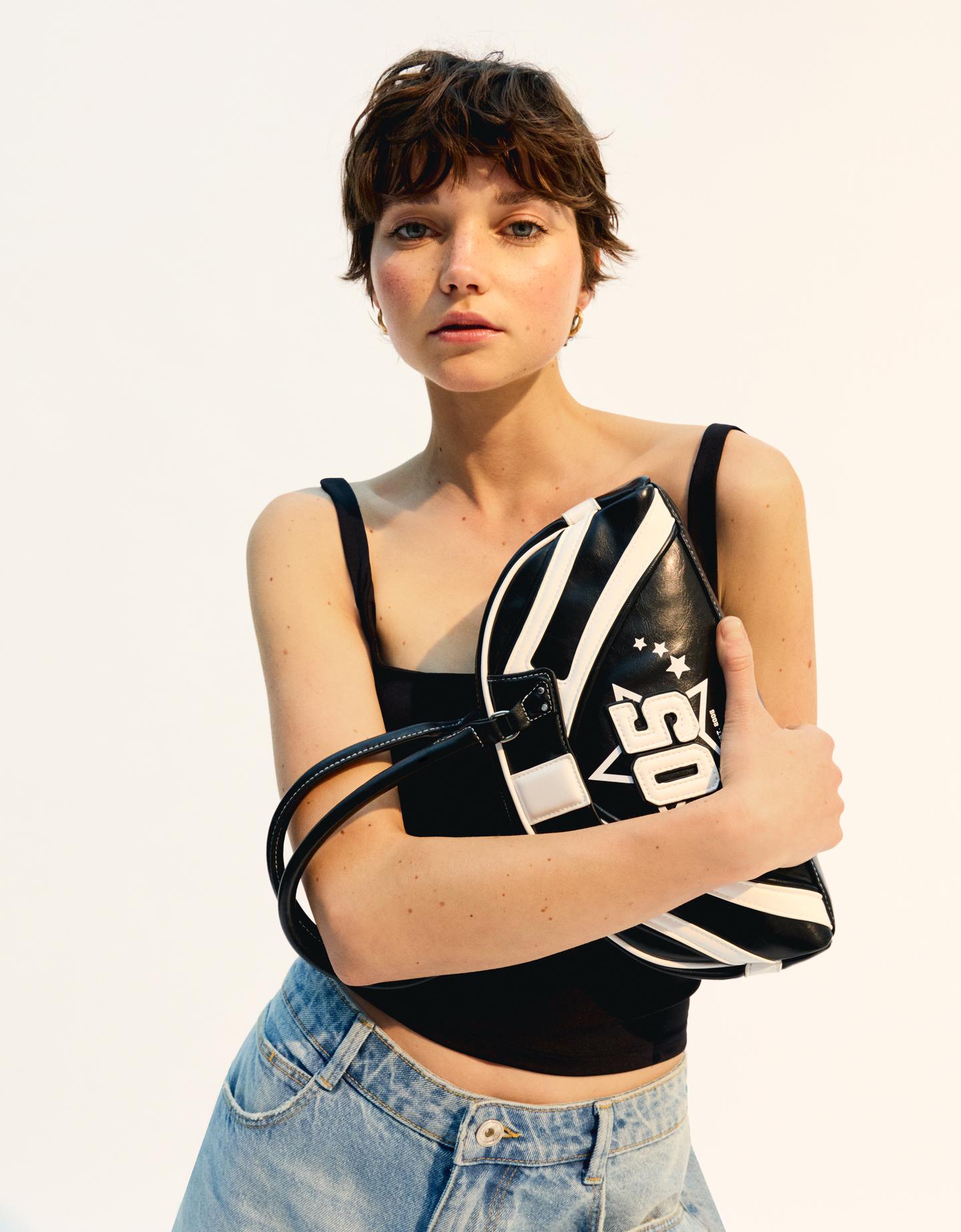 Bershka Sportowa Torba Bowling Kobieta Czarny
