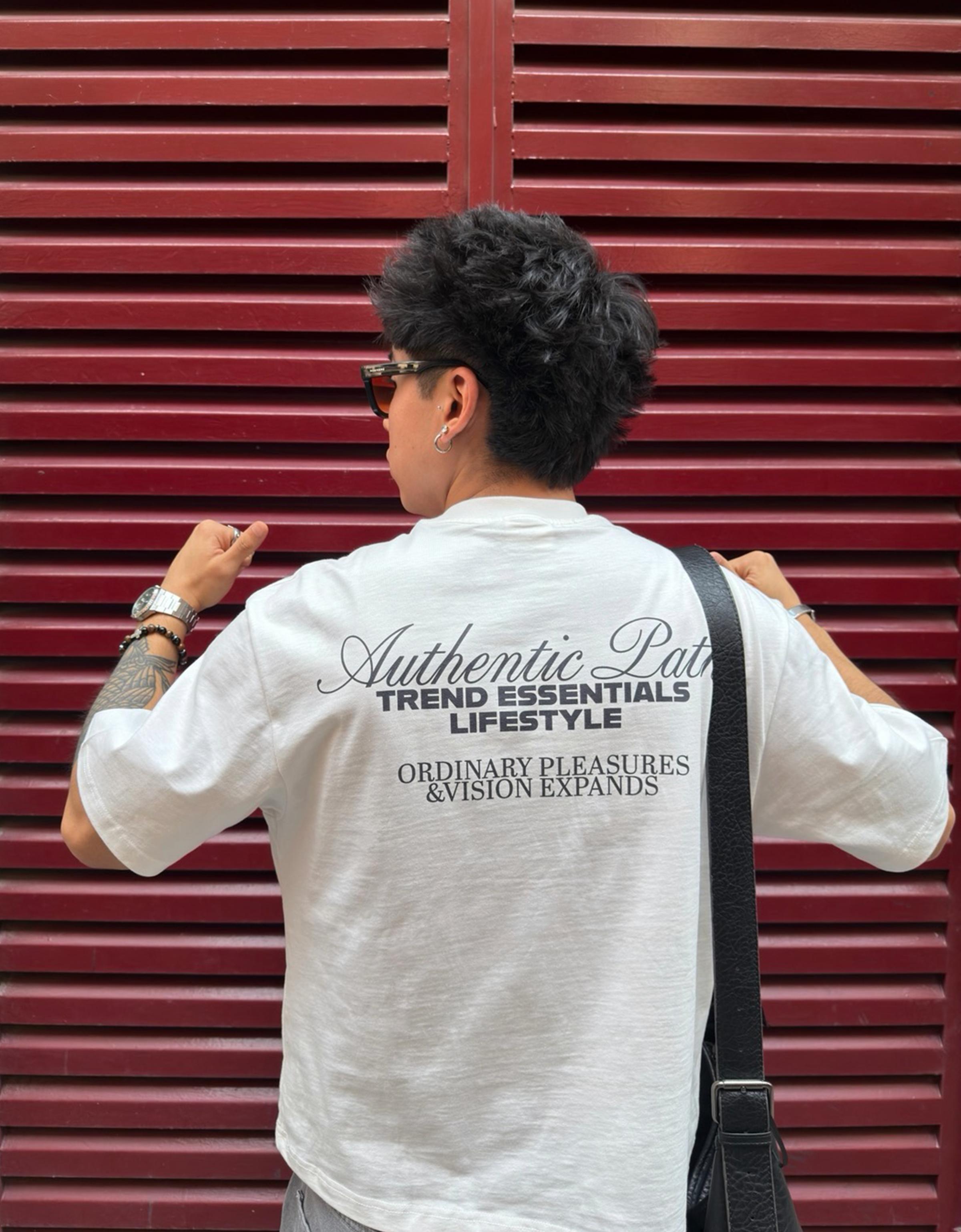 Bershka Camiseta Boxy Bordado Hombre L Blanco Roto