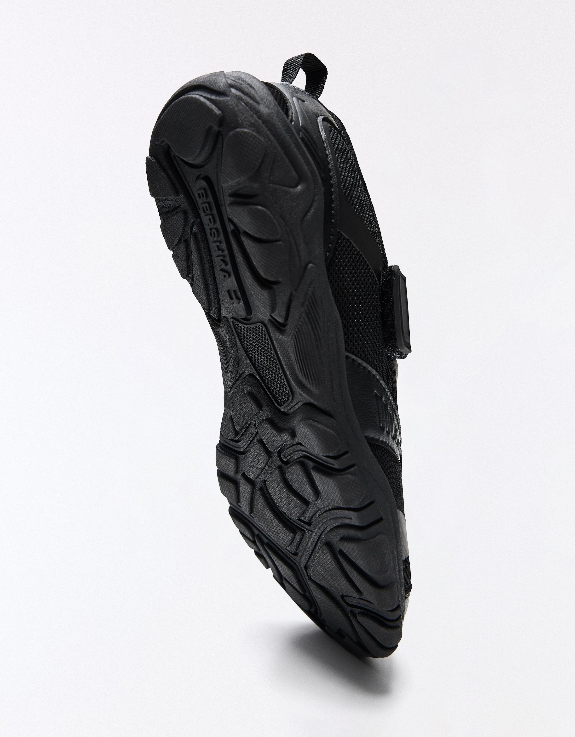 SPORTY BAREFOOT BALLET PUMPS — BLACK