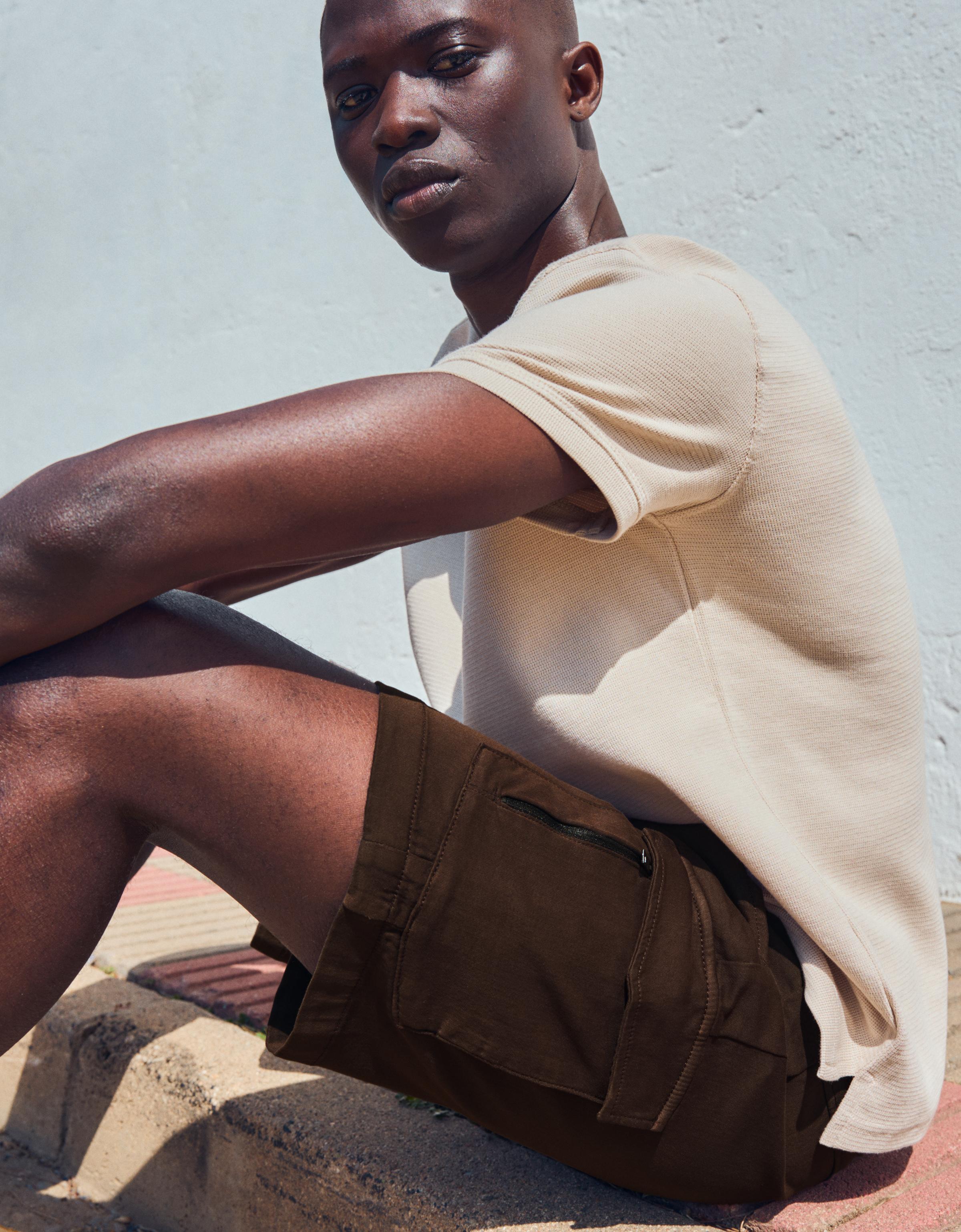 Regular fit cargo Bermuda shorts — Brown