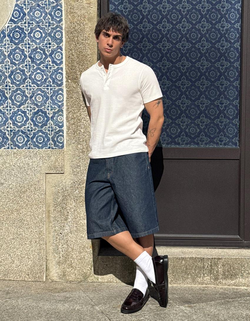 Short sleeve waffle baker T-shirt-Off white